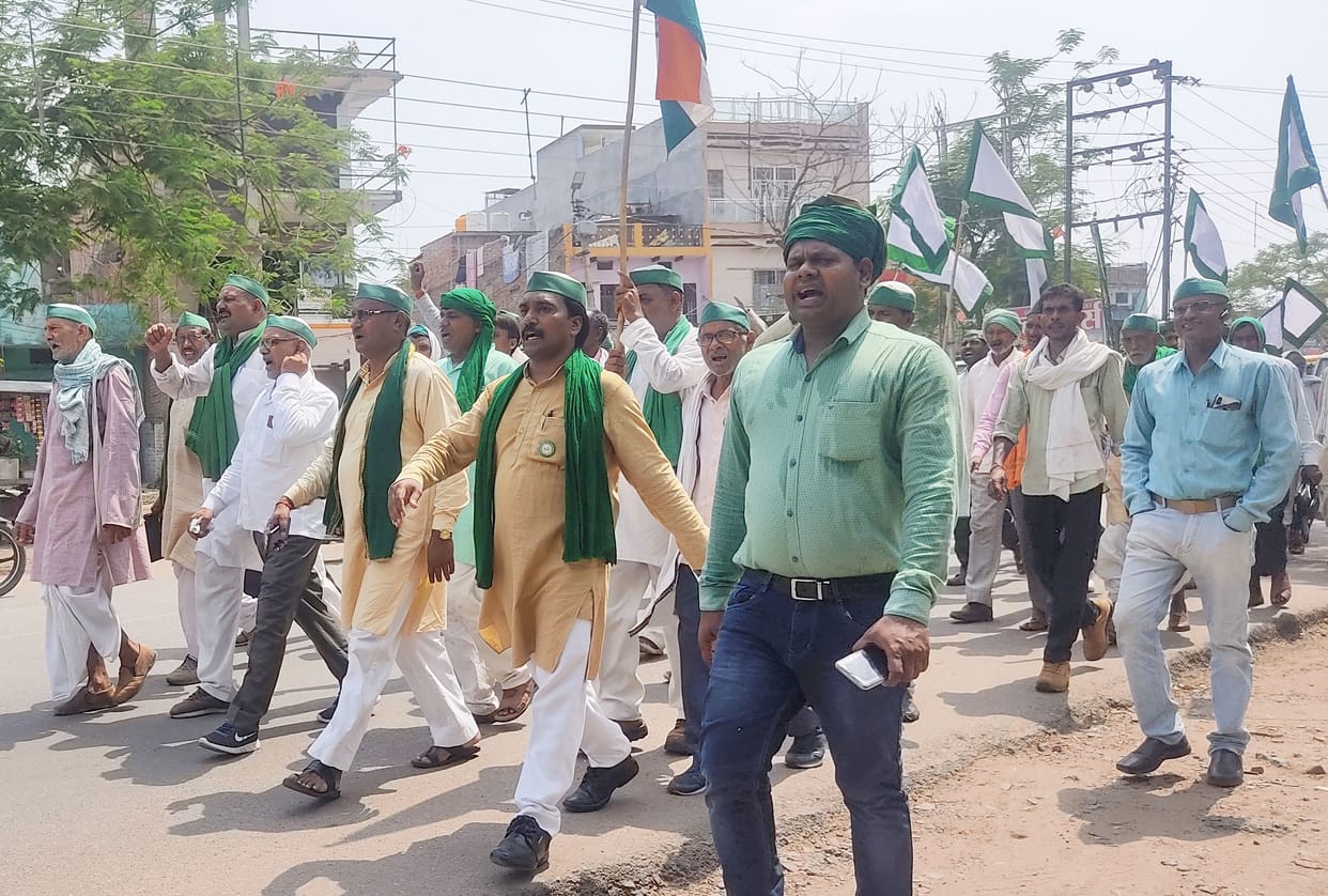 Bhakiyu landed on the road in protest against the Agneepath scheme