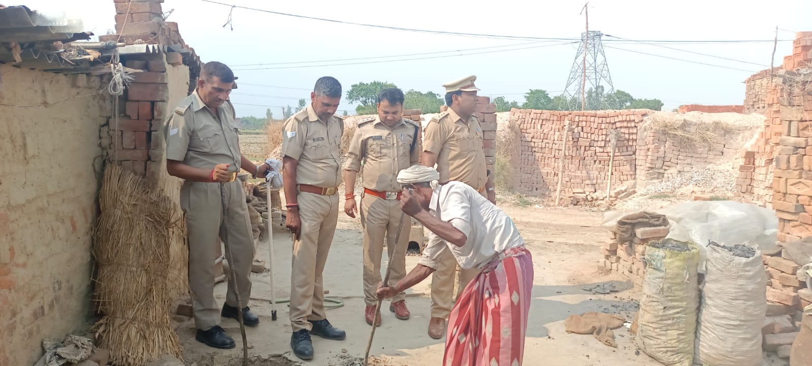 Excise team raided brick kilns, destroyed Lahan