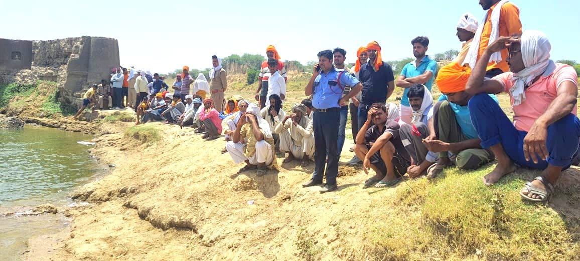 Uncle-nephew drowned in Yamuna river in Kanpur Dehat, mourning in both families