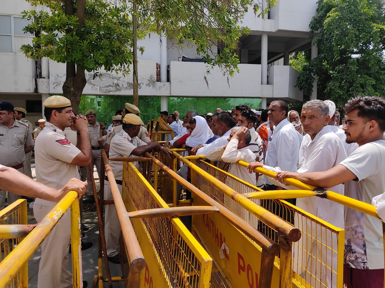Demonstration on non-arrest of the killers