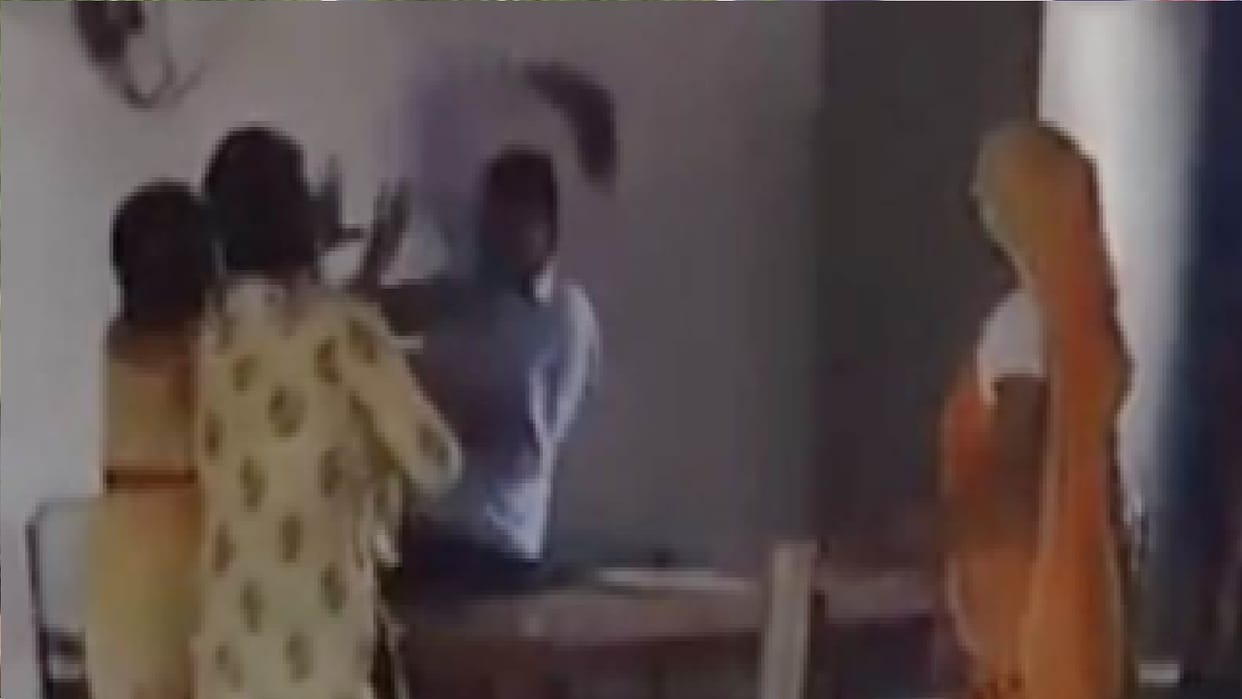 Lakhimpur Kheri principal of government school beat up female teacher shiksha mitra with slipper