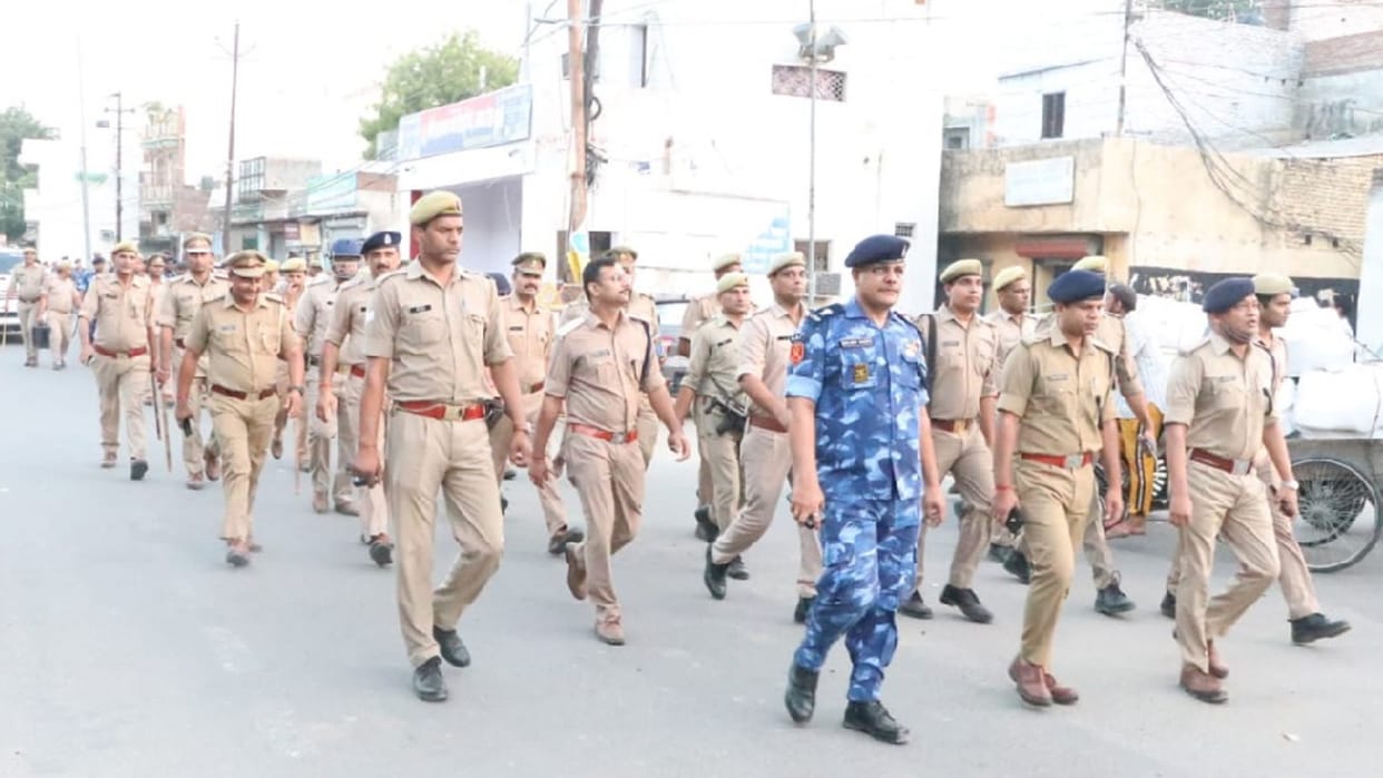 Police officers alert for Friday prayers, force deployed outside mosques in Meerut