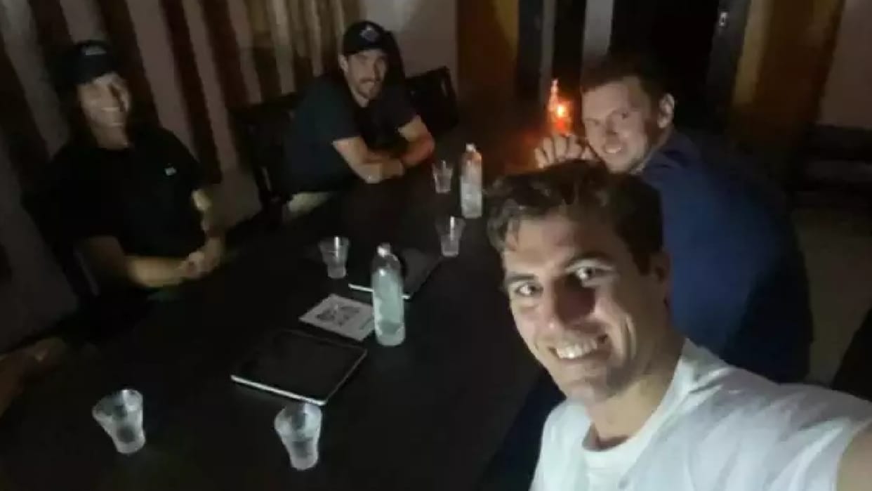 SL vs AUS Australian test team captain pat cummins faces Sri Lanka economic crisis in restaurant before dinner