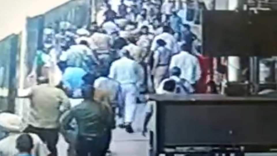 Train passed over elderly in Ludhiana of Punjab