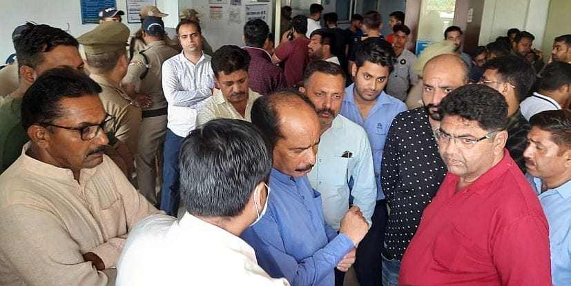 Trader dies during treatment in hospital, uproar
