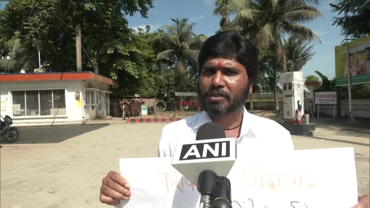 Sanjay Bhosale Shiv Sena leader deatained by assam Police, Who Urges party MLA Eknath Shinde to return to Matoshree