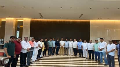 Maharashtra Political Crisis: Anti-defection law will not apply to the rebel MLAs of Shiv Sena, Now who will hold the party symbol