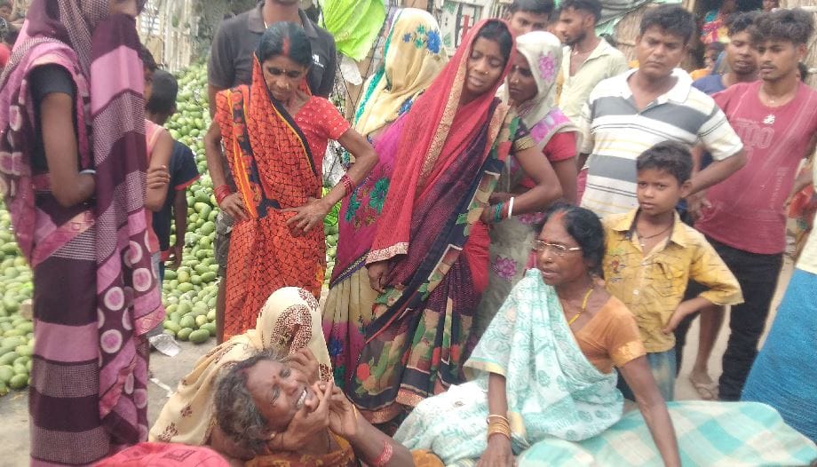 Pickup entered into the hut  harvesting victims, one killed, angry people blocked national highway