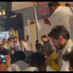 मंच टूटते ही मंत्री गिरे नीचे और मच गई अफरा-तफरी