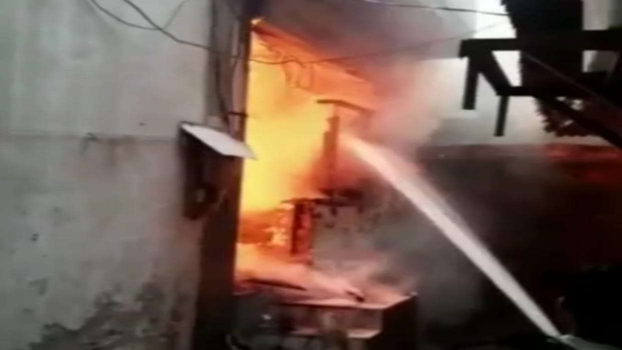 Fire broke out in a wooden shop in Lisadigate Meerut