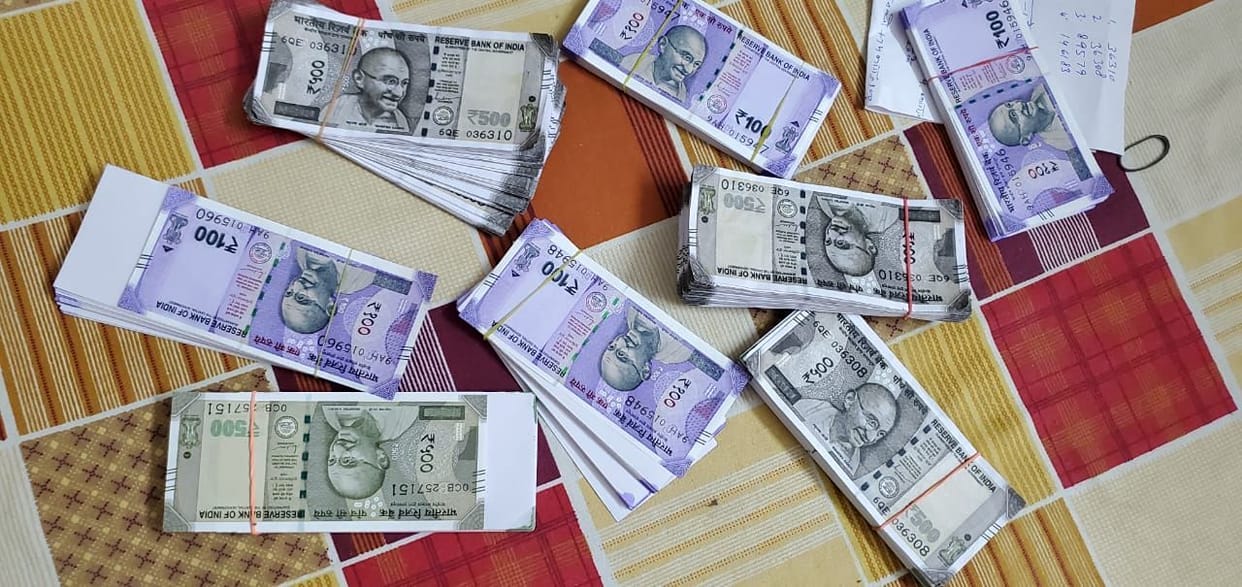 They used to call with the lure of doubling the money, then they used to loot lakhs by making noise of police coming.