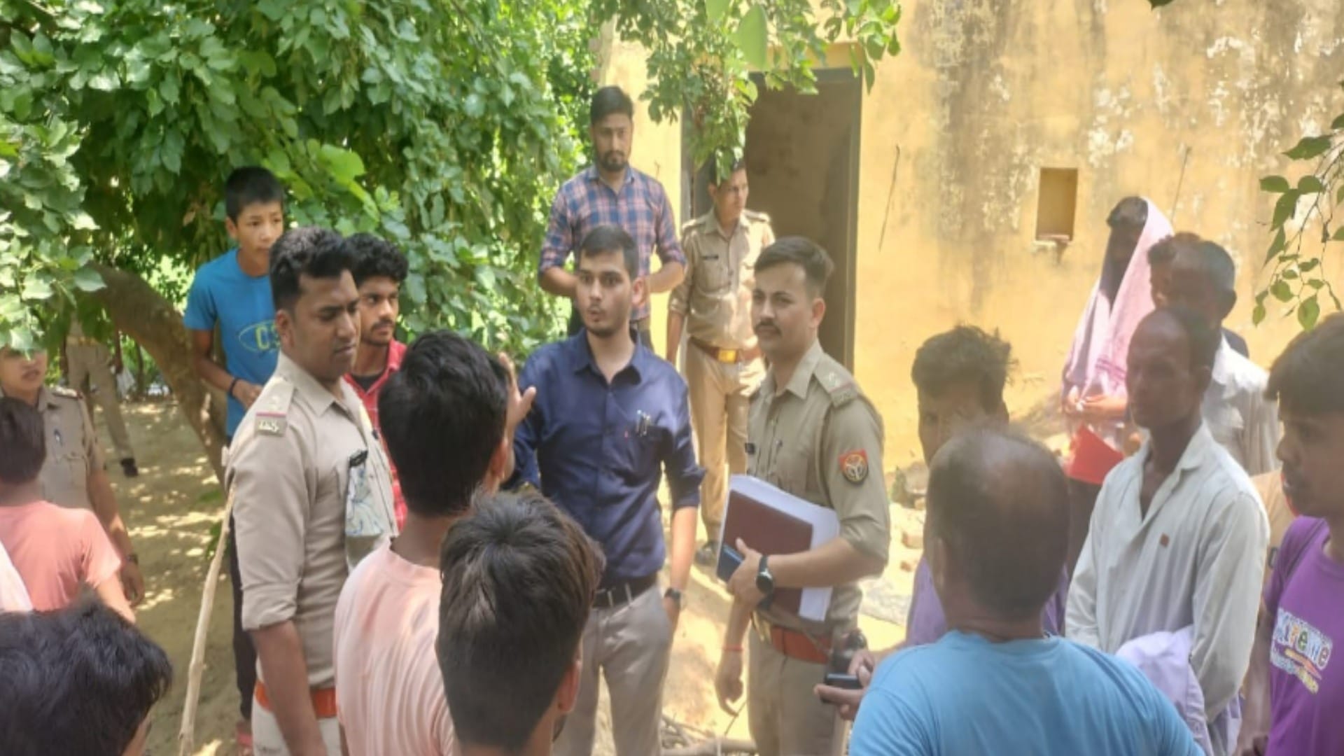 Big Action: illegal house made on ponds land demolished by Bulldozer in Mawana Meerut