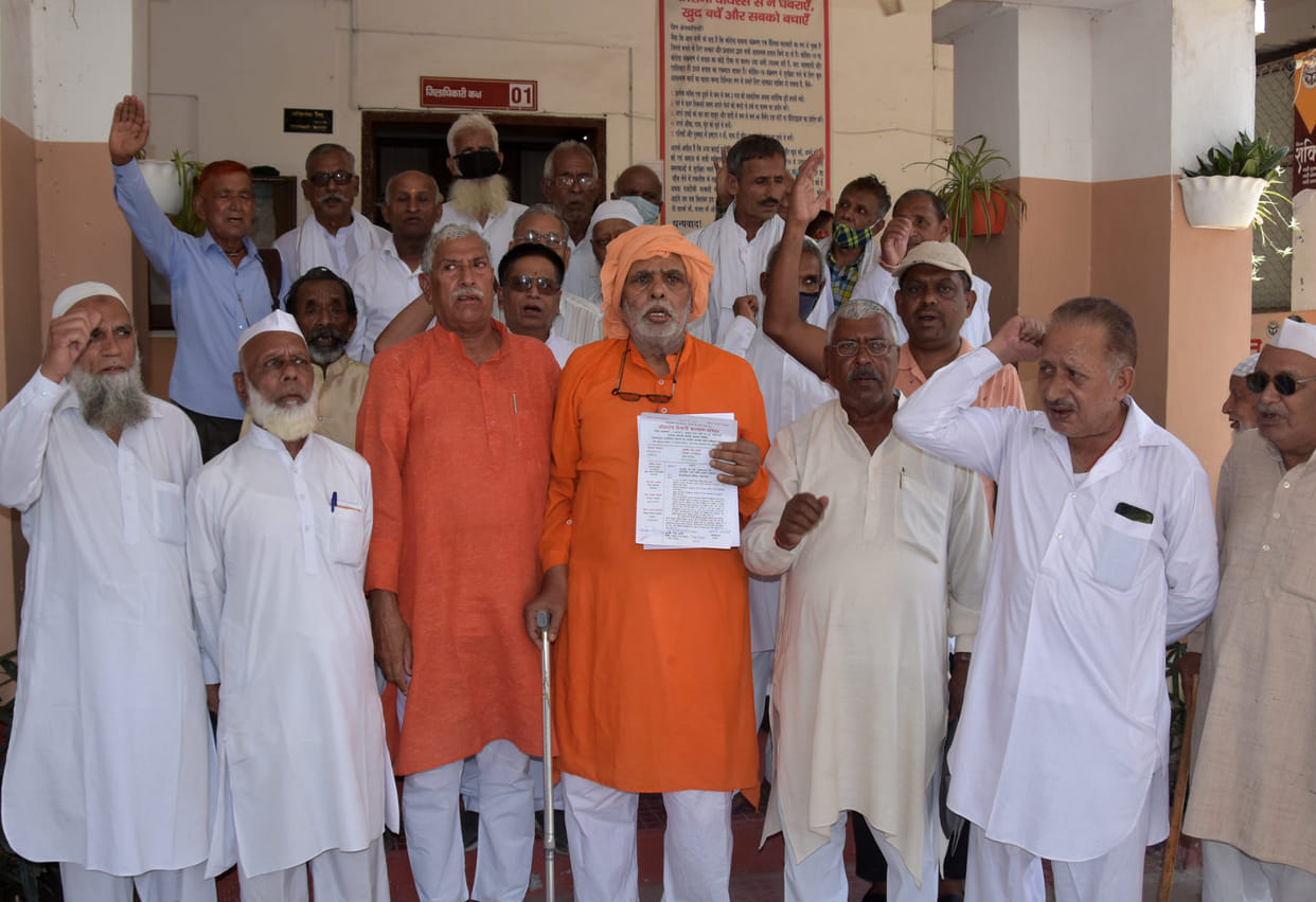 Declare 26 June as Democracy Fighter Day
