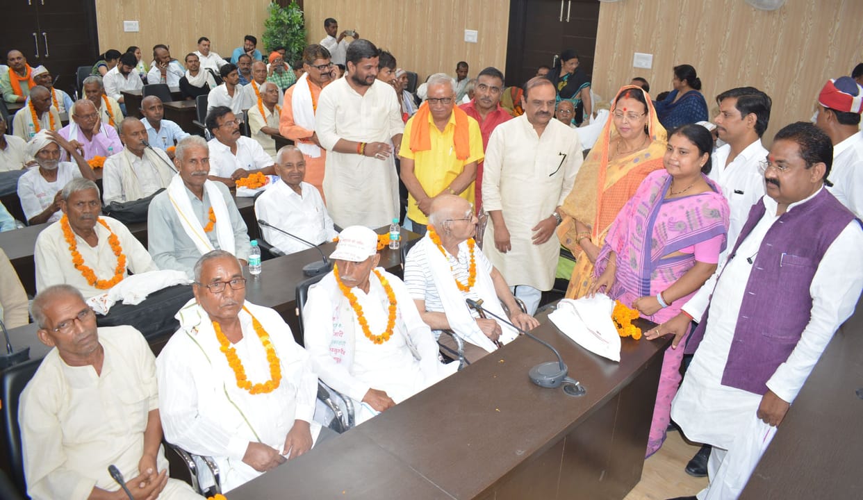 hardoi news,The country will not forget the sacrifice and struggle of democracy fighters: Nitin