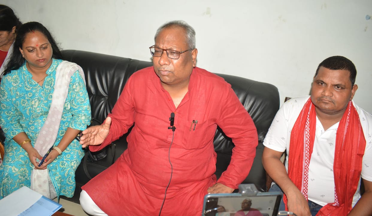 hardoi news,Om Prakash's advisors mislead him and take him anywhere : Dr. Sanjay Nishad