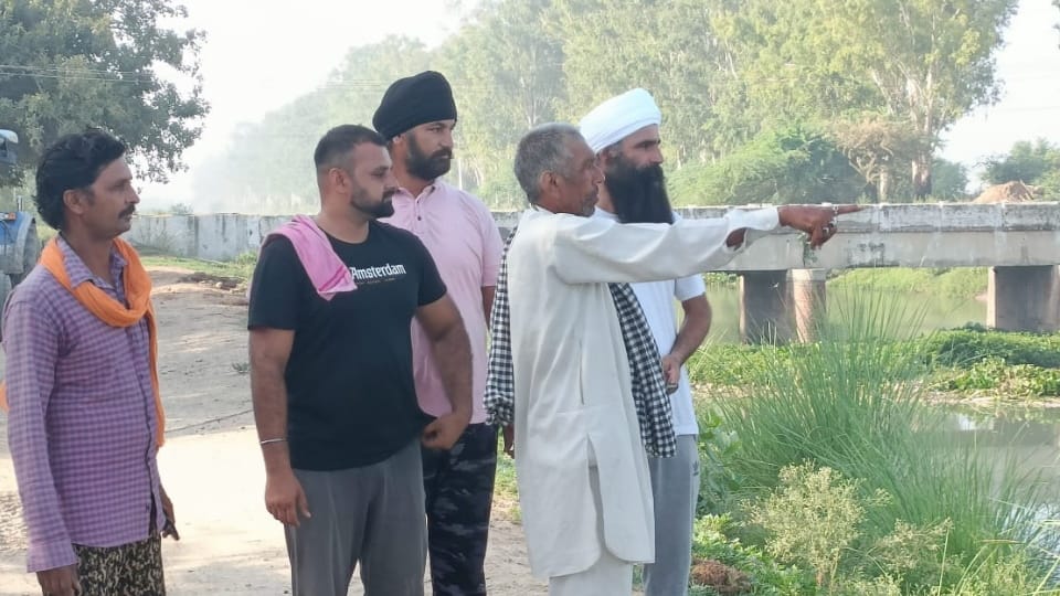 Six-feet long crocodile sighted in SYL canal near Bachgaona bridge in Kurukshetra