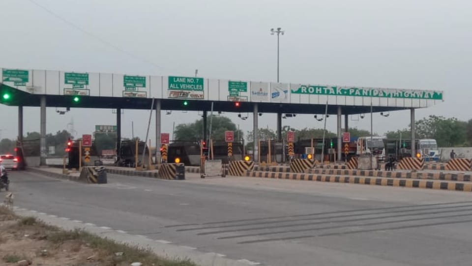 Loot with truck driver in Rohtak