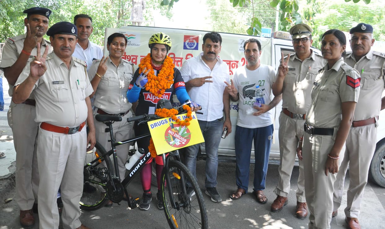 Rohtak's Sweety Malik welcomed at Hisar IG Chowk