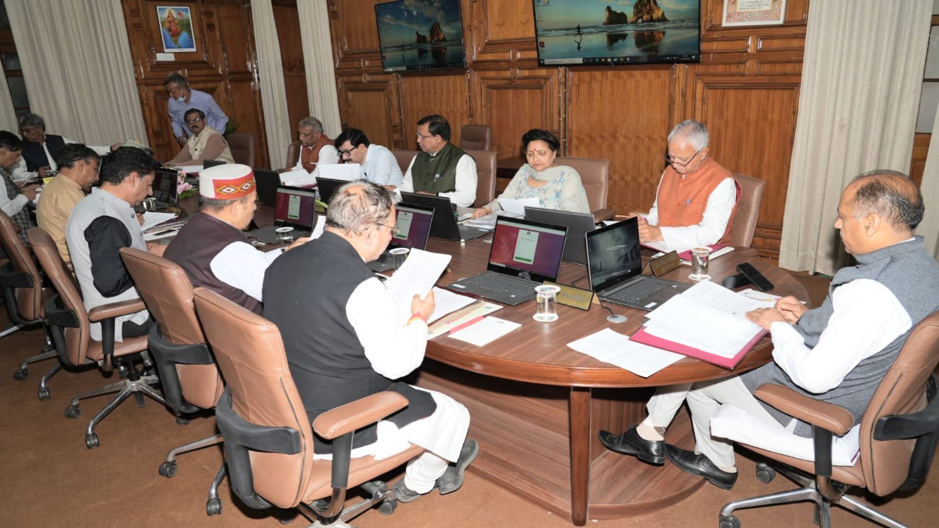 Himachal Cabinet Decisions today: Approval to fill thousands of posts, Staff Selection Commission under the purview of Examination Act