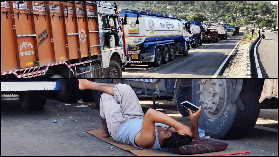 Two-way traffic restored on Jammu-Srinagar National Highway, mercury crosses 36 degrees in Jammu