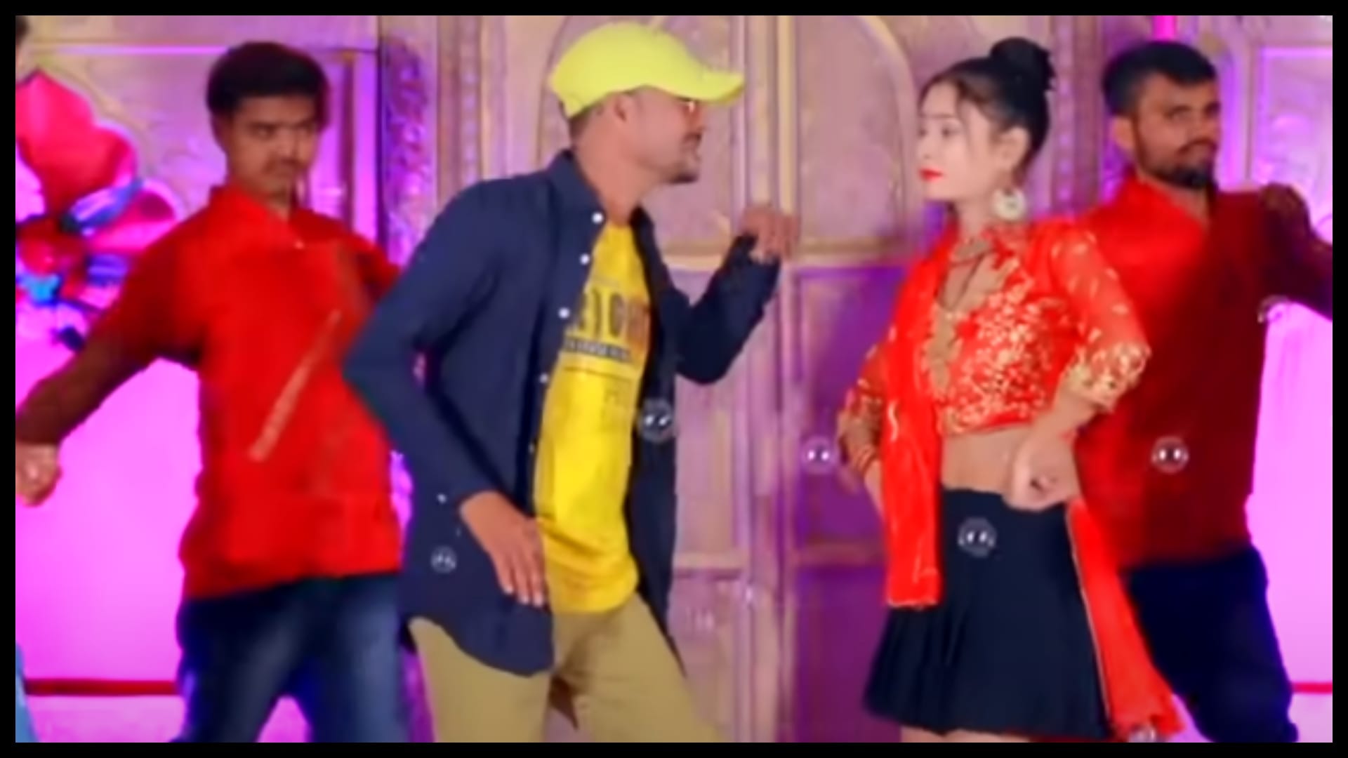 Bhojpuri: Shilpi Raj And Neelkamal Singh New Song Lafuava Numbar Mangta gets one million views goes viral