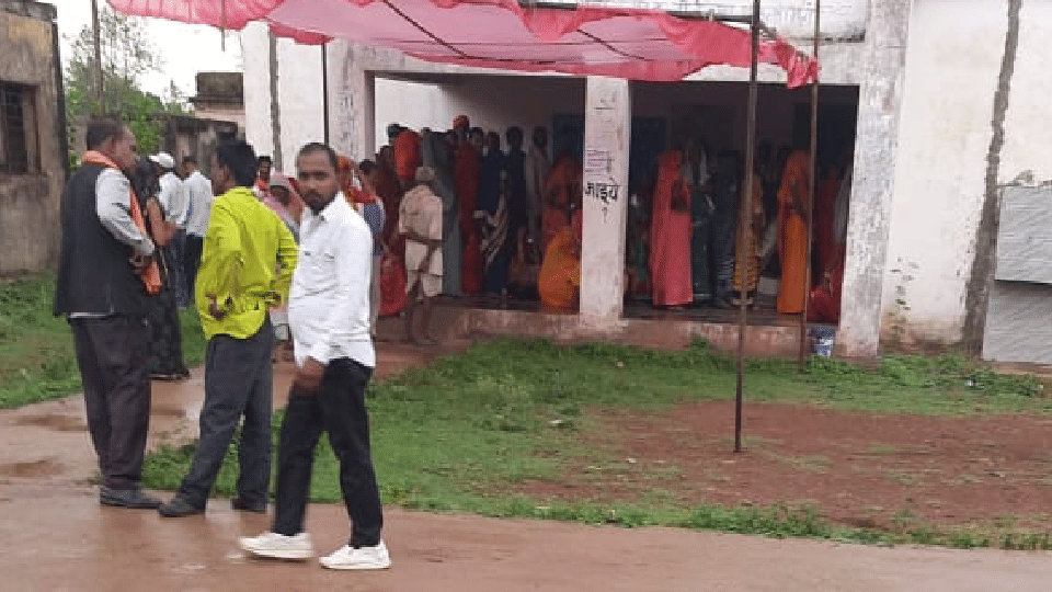 MP Panchayat Chunav First Phase Voting Begins