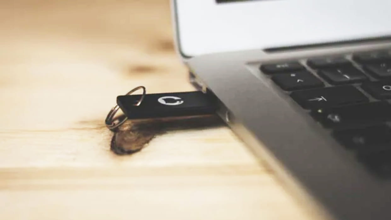 Japanese man loses USB drive with entire city's personal data after night out