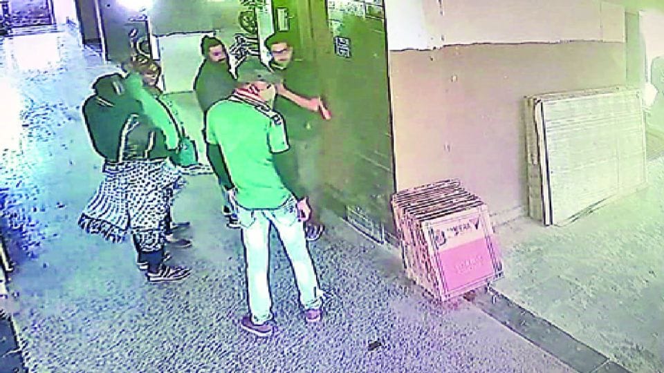 Agra Ritika Murder case bones broken after falling from the apartment