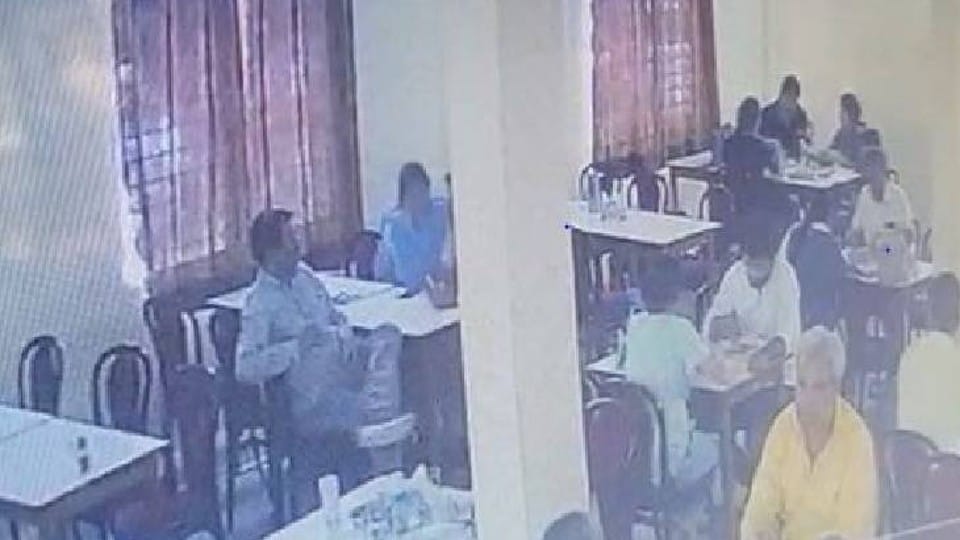 Indore News: TI had done three marriages, a dispute with a female policeman was going on about the car, the matter of affair also came to the fore