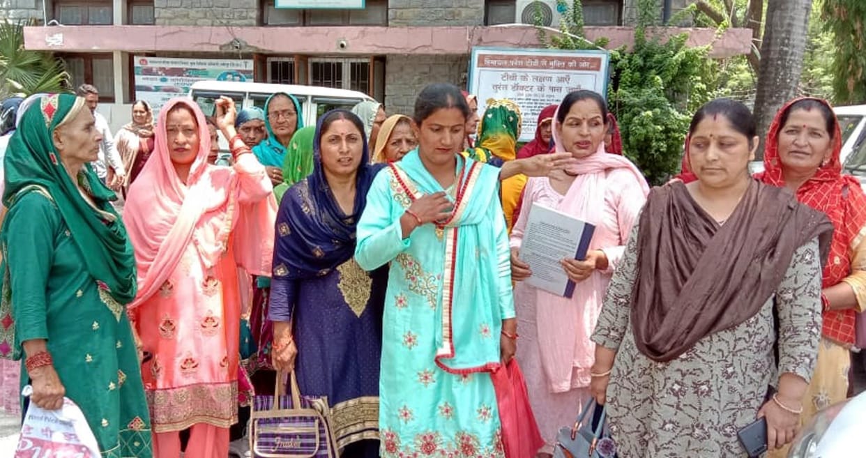 agitation against wine shop