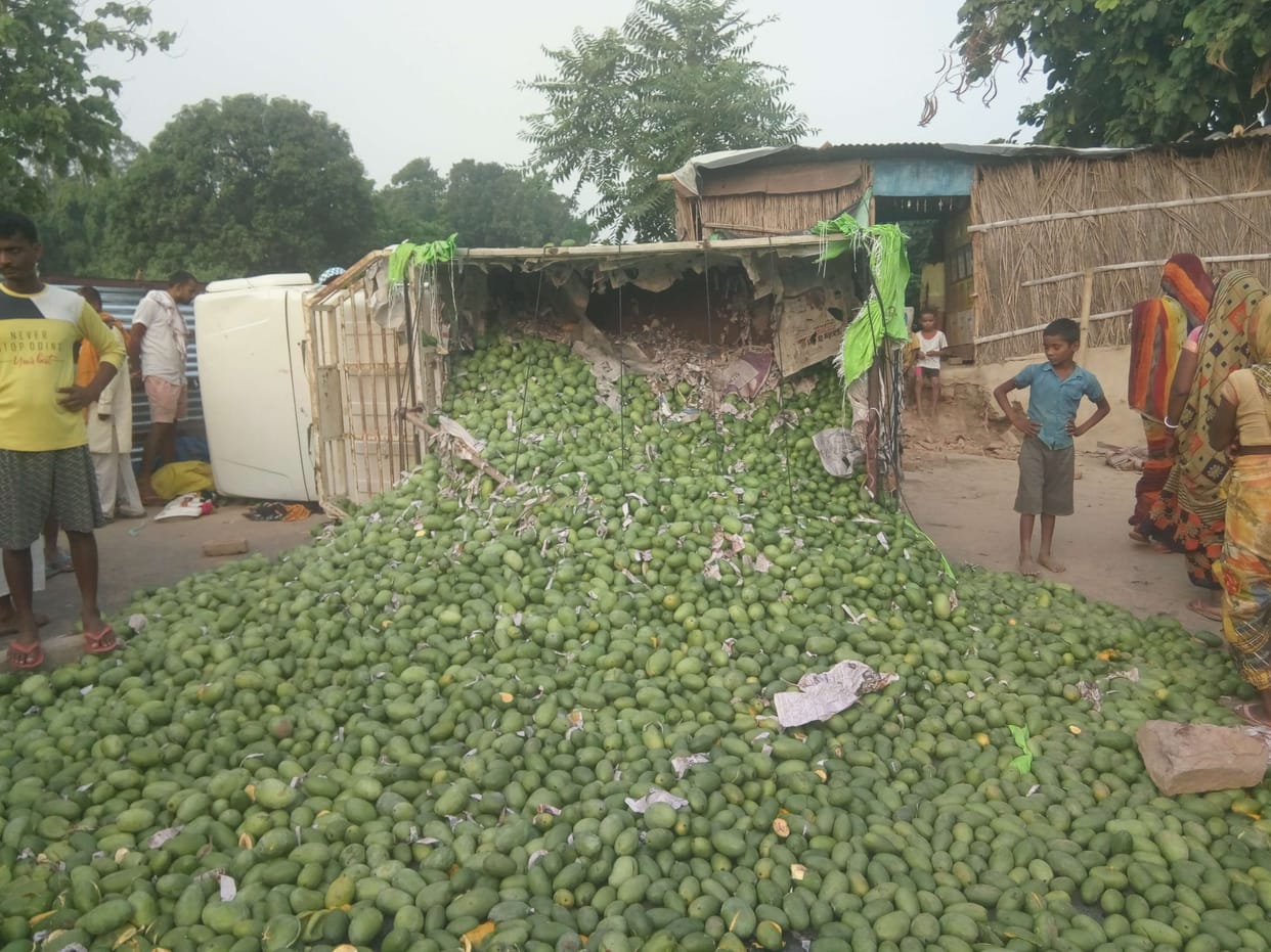 Uncontrollable pickup entered the hut of the harvest victims, one dead, two serious