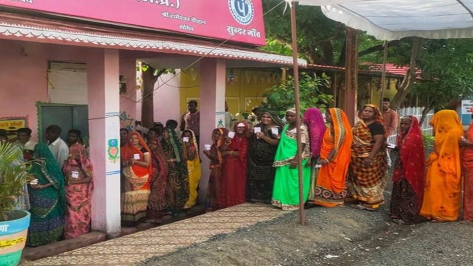MP Panchayat Chuanv: Polling for the first phase in Panchayat elections begins, voting will be held till 3 pm, enthusiasm among voters