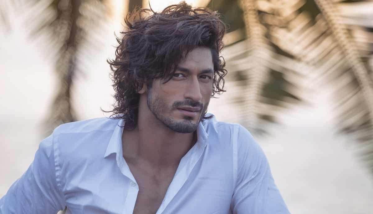 Khuda Haafiz Chapter 2 actor Vidyut jamwal reached hyderabad to promote his Upcoming film