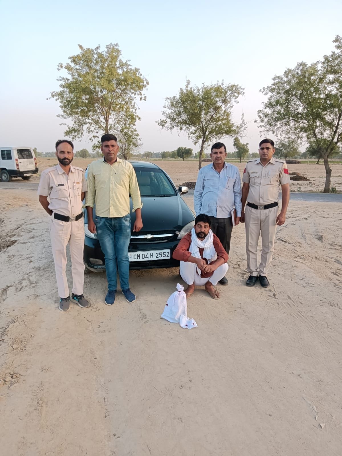 Car rider arrested with one and a half kg opium