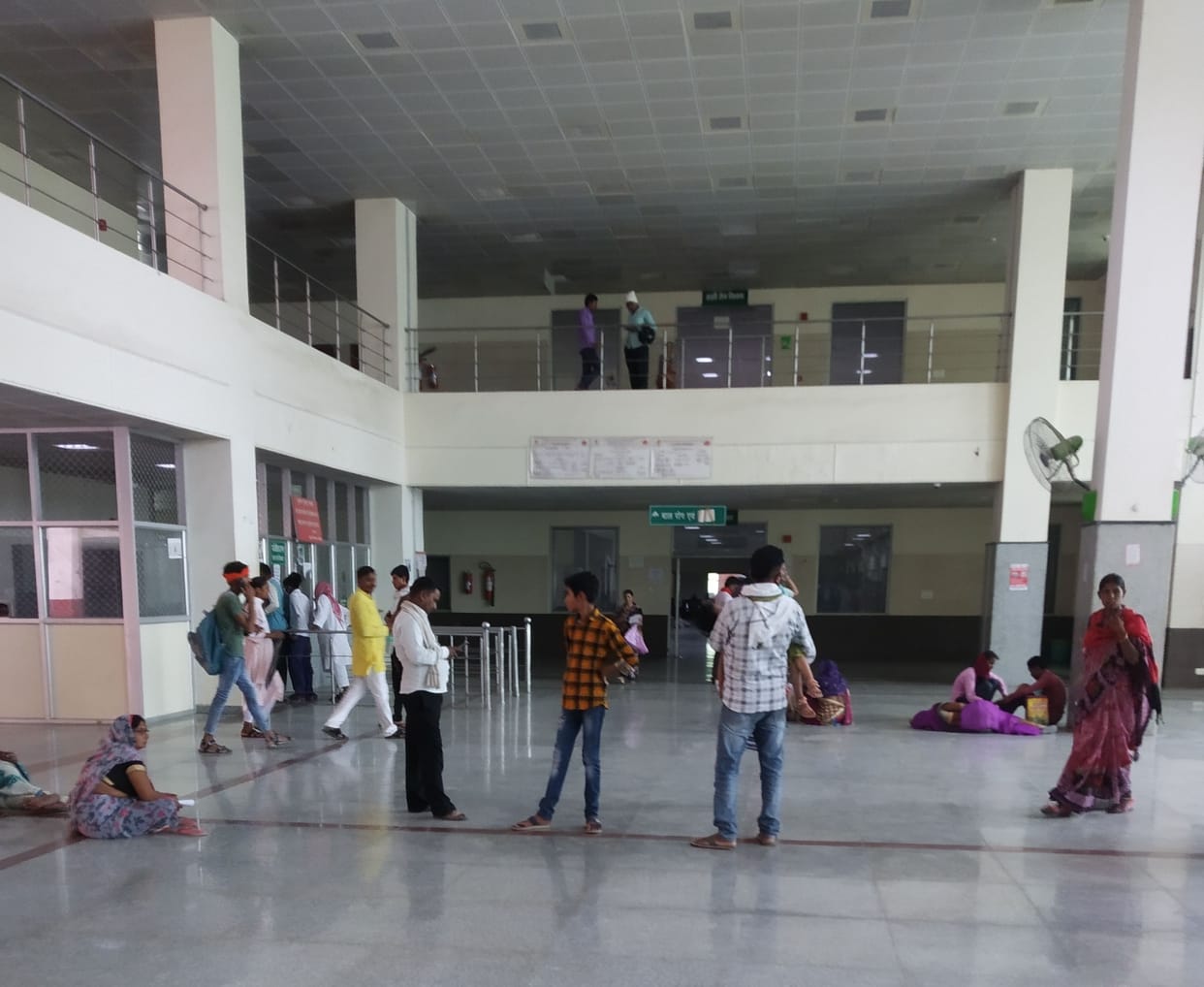 Electricity of the medical college running for two and a half hours