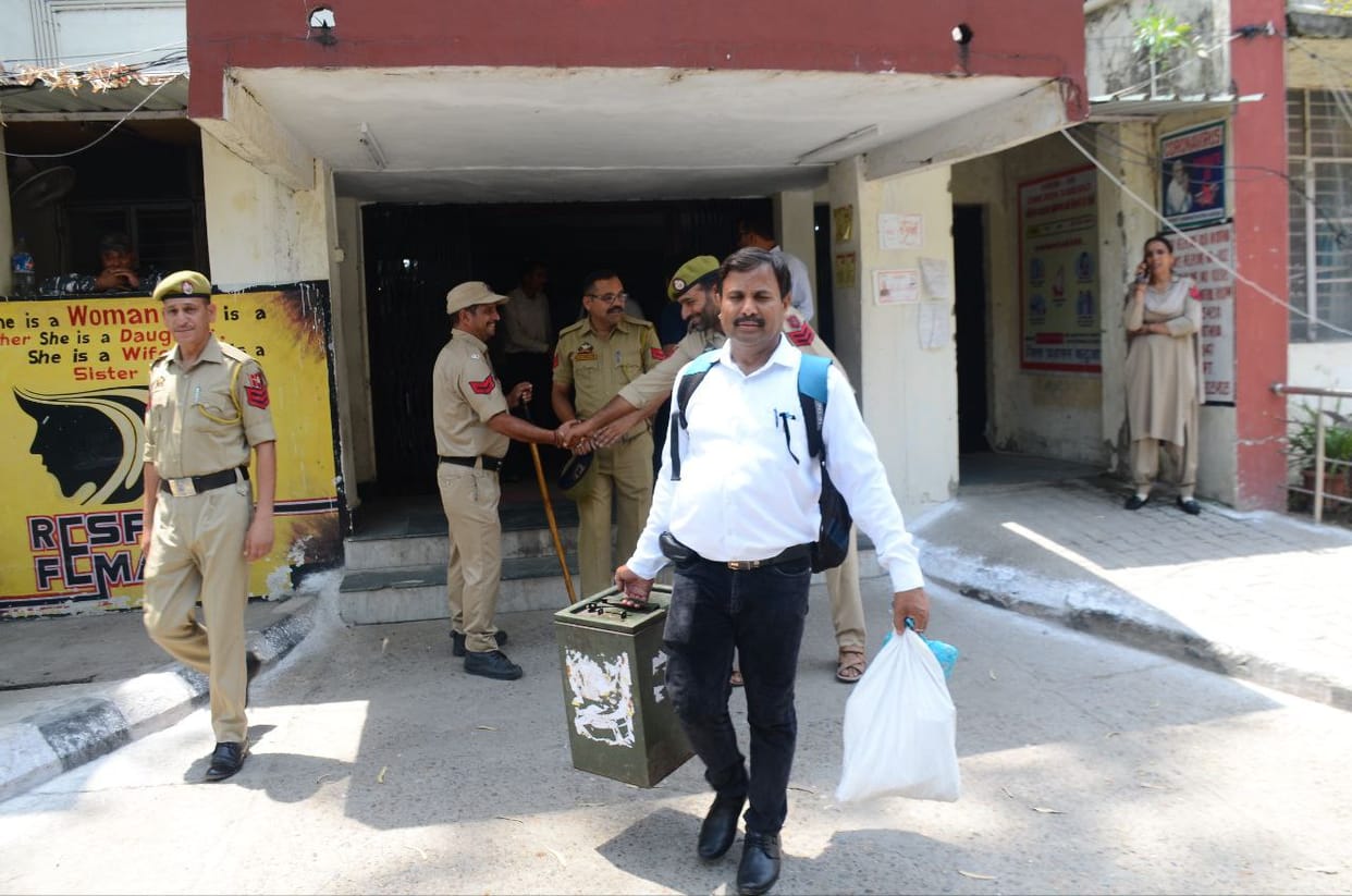 Polling workers left for the election of Gurdwara Management Committee