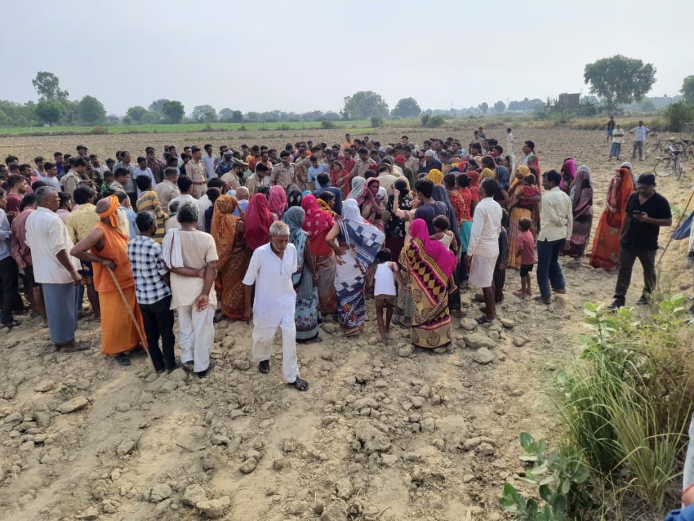 a young man was brutally murdered in  Kanpur,  with a cloth in his mouth and hit him on the head