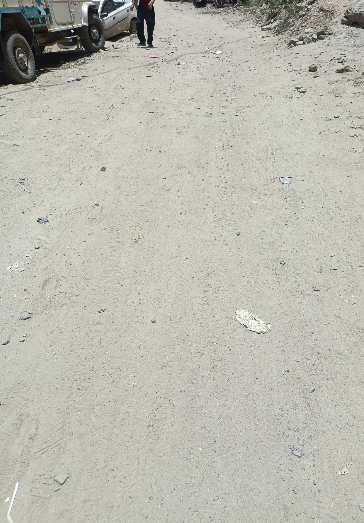 chirgoan dugyani road full of pit