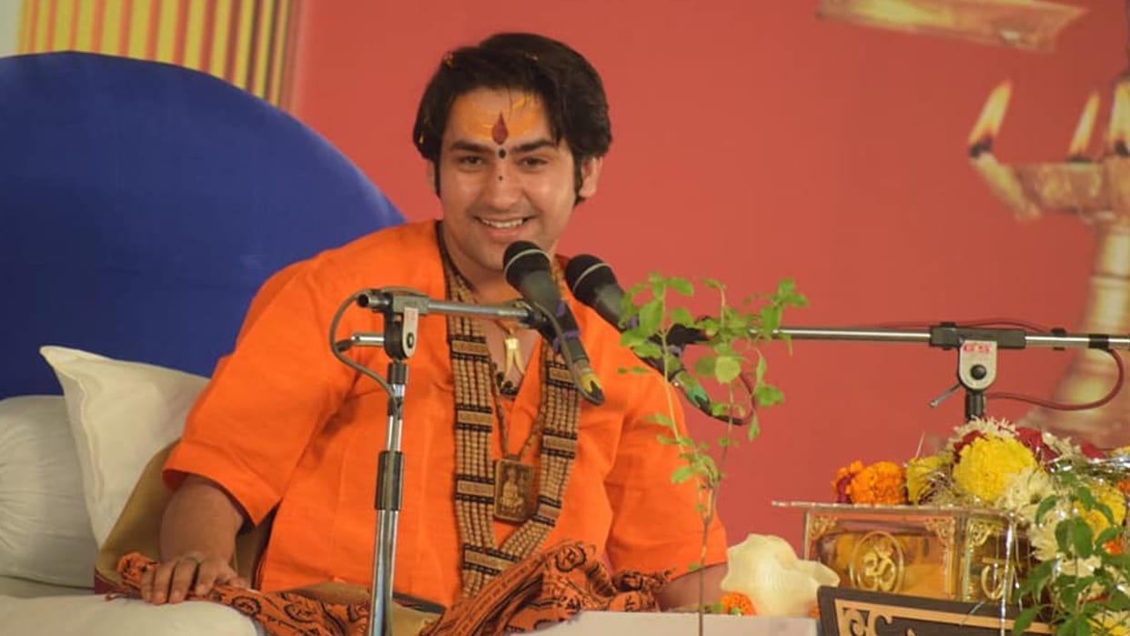 MP News: Controversial words of Dhirendra Krishna Shastri, said- if there are 33 carore of gods, then there is a need to worship Chand Miyan