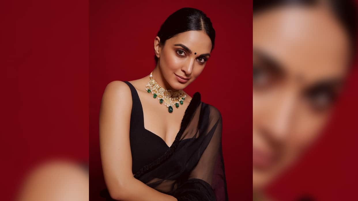 Jugjugg Jeeyo Actress Kiara Advani latest Photo in Black Saree Goes Viral On Social Media