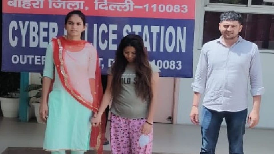 female arrested running a fake call center in rohini