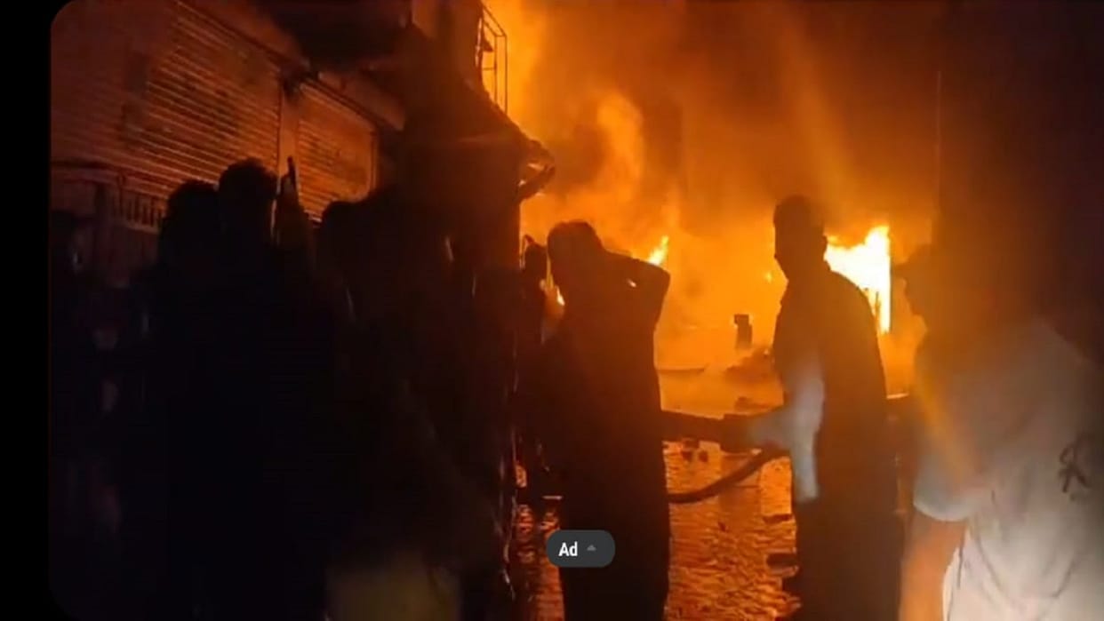 Fire in Shimla Chiog Bazar a dozen shops burnt to ashes