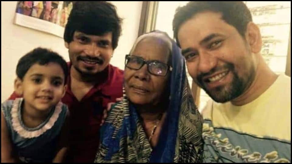 Dinesh lal yadav aka nirahua affair with amrapali dubey love affair and hit Bhojpuri films actor wins by poll election 2022 azamgarh