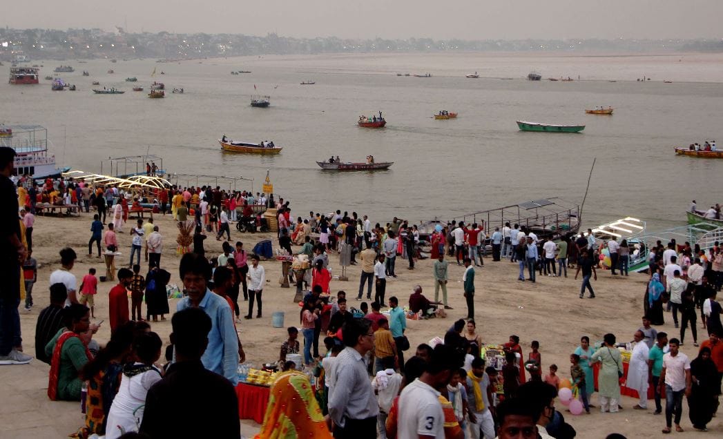 Weather Update varanasi mausam is changing between sunny and sometimes cloudy possibility of rain this week