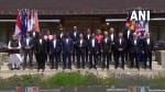 जी-7 समिट में सदस्य और मेहमान देशों ने साथ में खिंचाईं तस्वीरें।