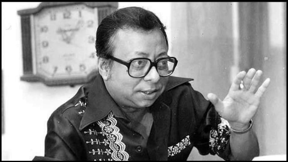 Kumar Sanu revealed RD burman abused him after 1942 a love story song ek ladki ko dekha to aisa laga recording
