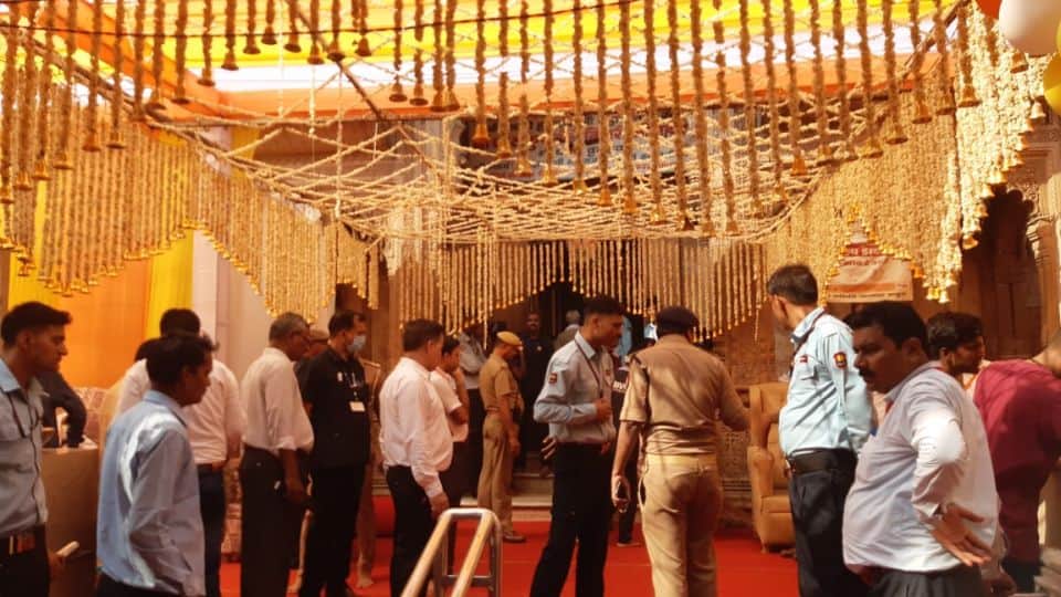 President Ram Nath Kovind Performed Worship in Banke Bihari Temple During Vrindavan Visit