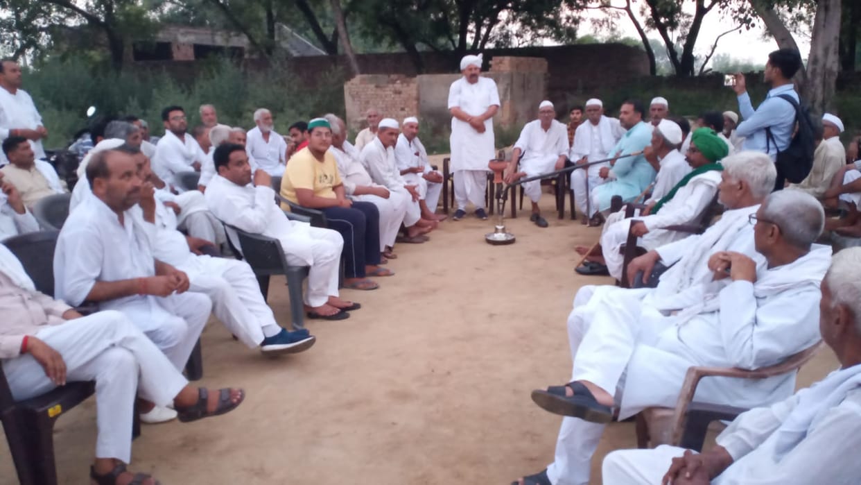 Government pushing youth towards Naxalism: Naresh Tikait