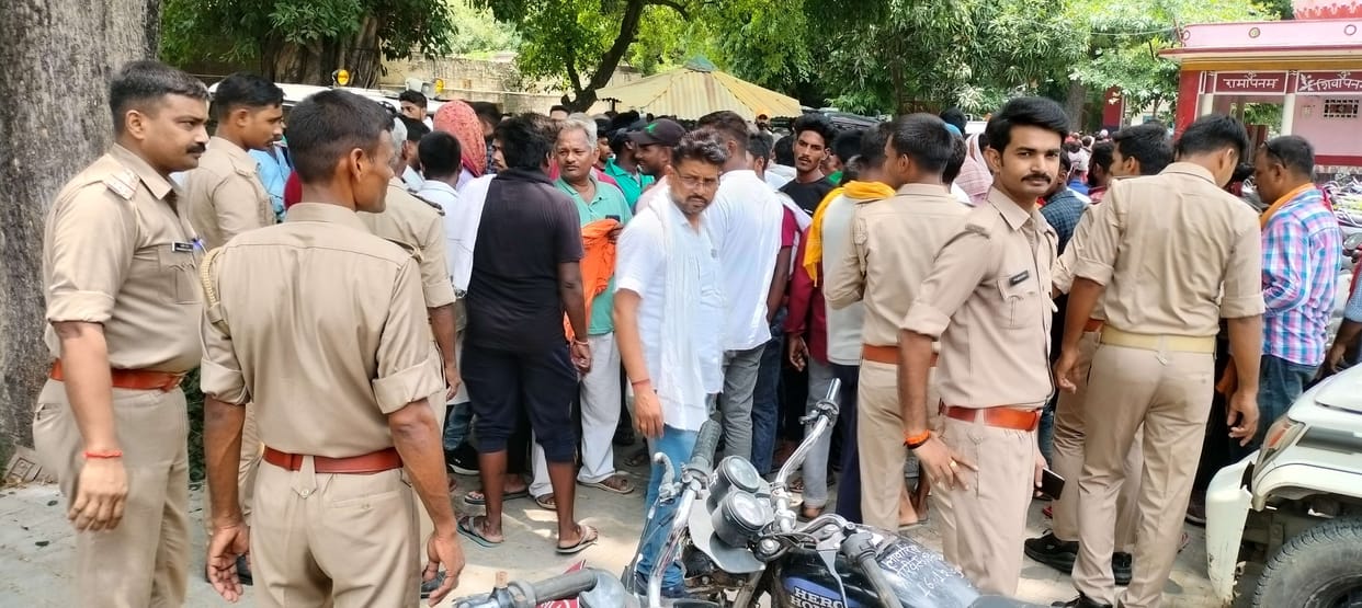 Hundreds of people returned bereft due to the ban of GST