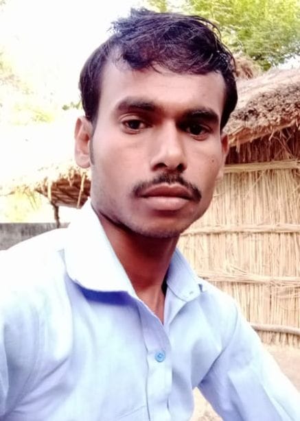 The dead body of a young man who went to the wedding was found on the roadside